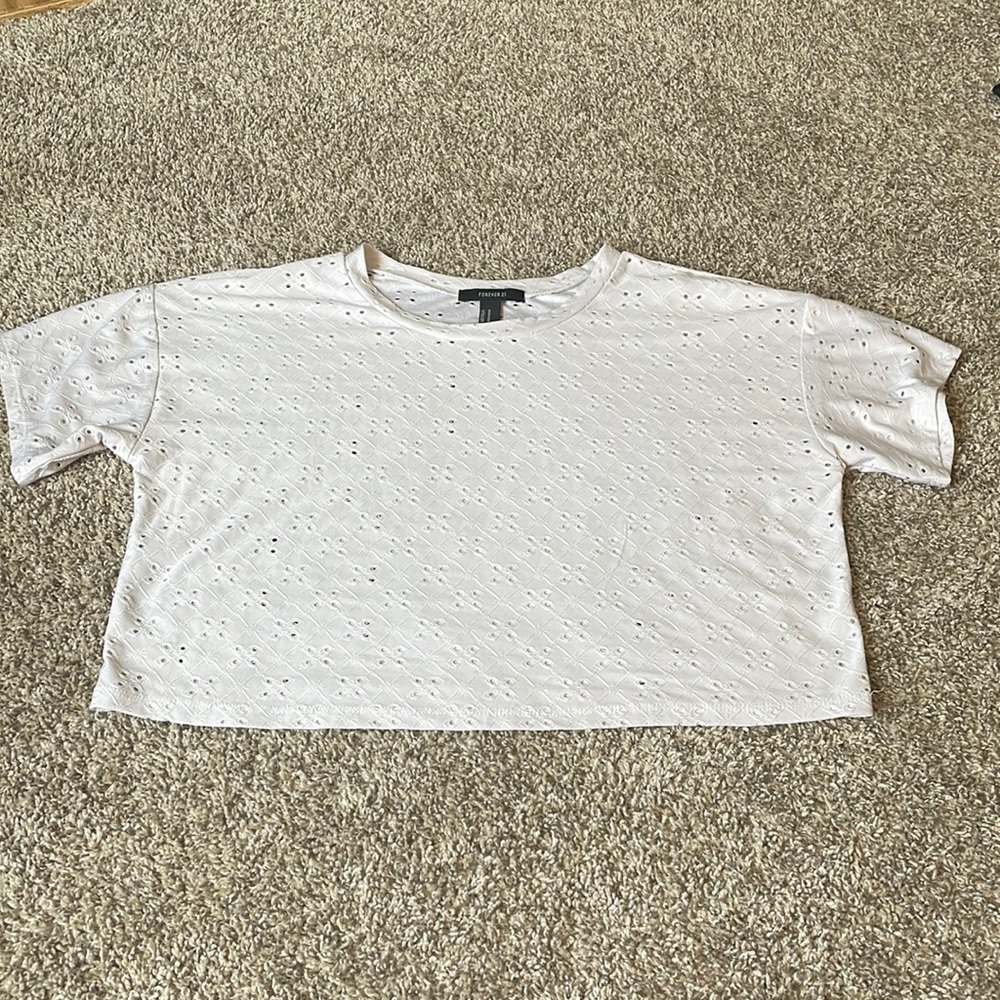 Forever 21 Womens boxy eyelet print crop top, white, size M